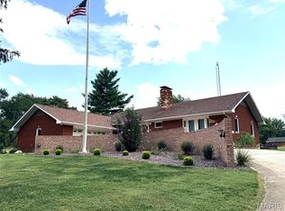 110 W Teak St, Thayer, IL 62689