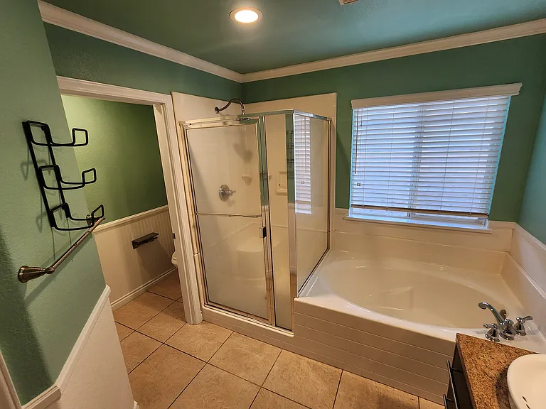 3045 E Newgrove St — Photo 28