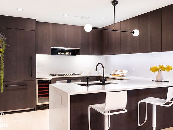 2nd image of 55 W 17th St APT 1104