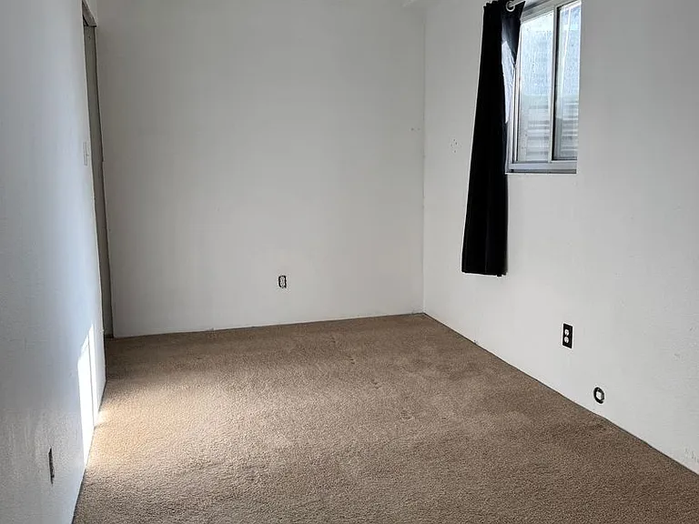 660 Thistle Dr — Photo 24