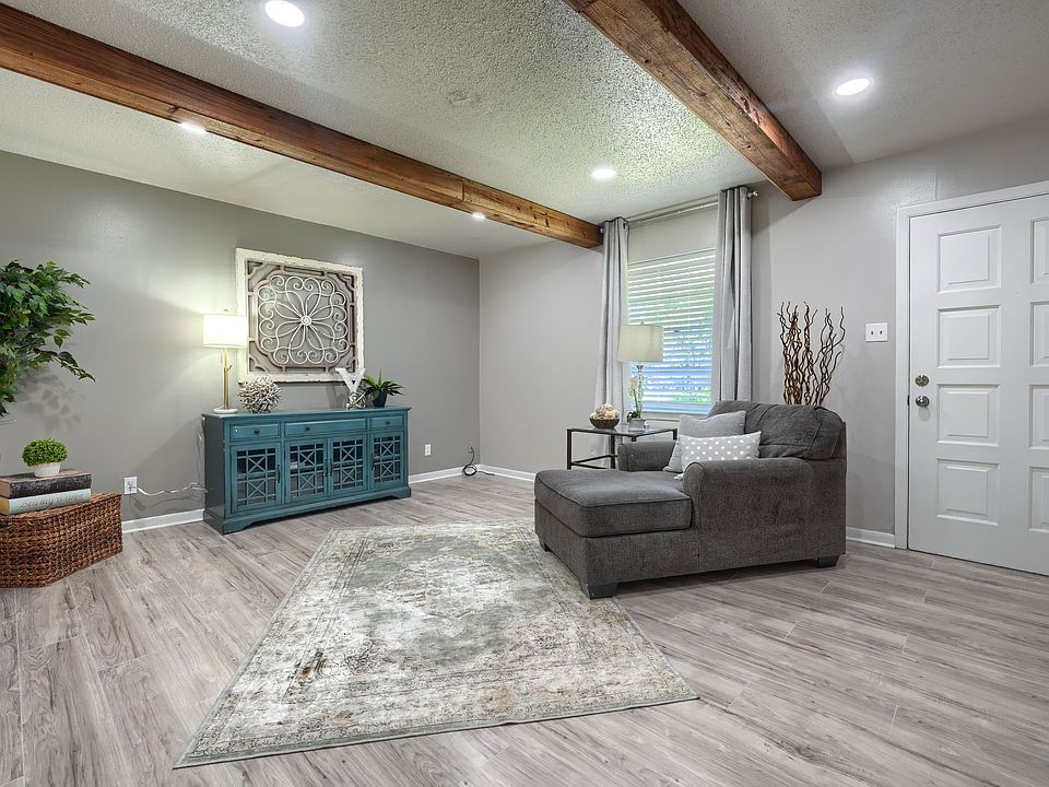 1st image of 104 Wes Michael Cir
