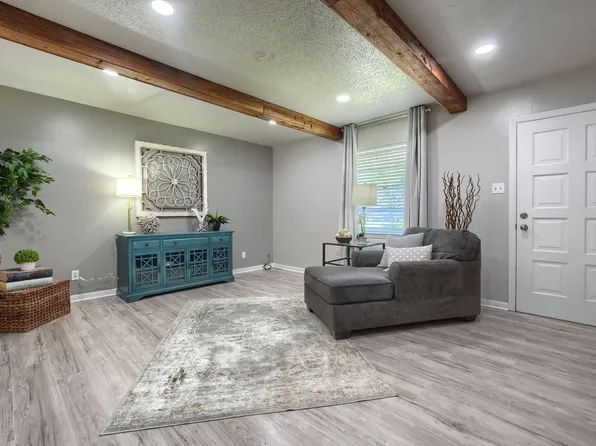 104 Wes Michael Cir, Bonham, TX 75418