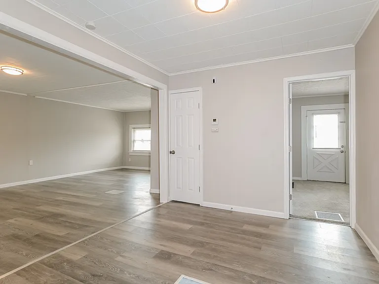 914236_021_living_room_13599112.jpg