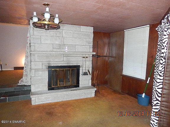 4th image of 202 Snow Ave