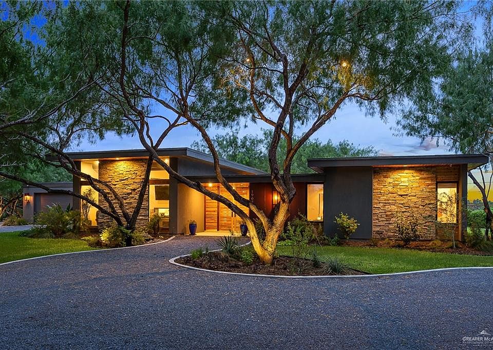 1st image of 1907 Pond Cir