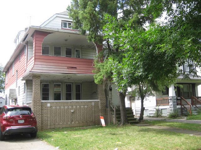 1st image of 3316 E 139th St