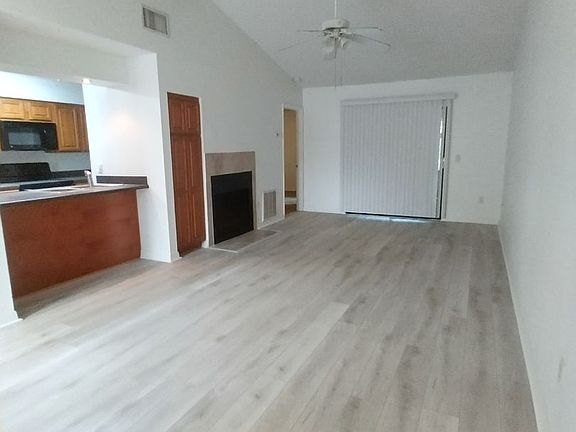 2nd image of 528 Sun Valley Vlg Unit 101