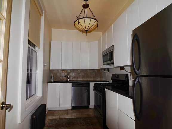 3rd image of 1628 Spruce St #2