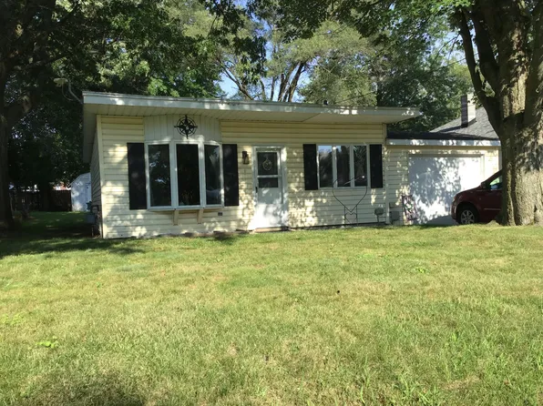 332 Naomi St, Plainwell, MI 49080