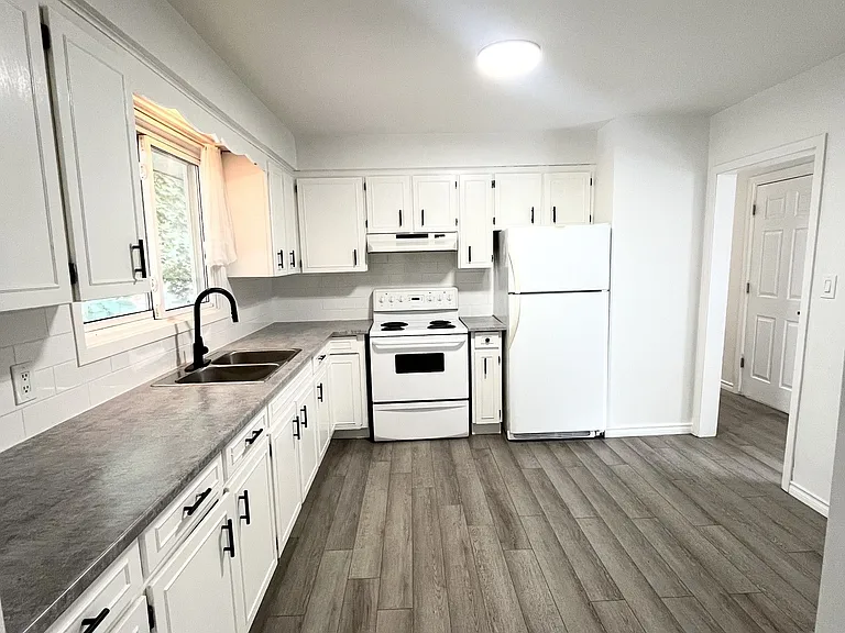 3388 Marlin Ct #UPPER — Photo 3