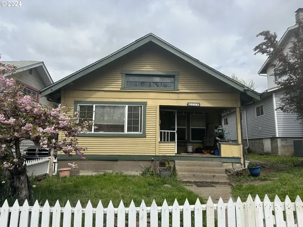 1758 NE Commercial Ave, Roseburg, OR 97470
