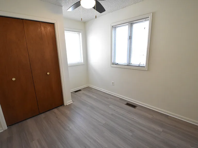1929 Walnut St #6 — Photo 9