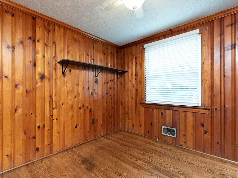 10308 Rycove Ln — Photo 12