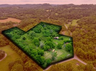 1495 Wolf Hill Rd, Bethpage, TN 37022