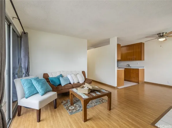 94-1153 Mopua Loop #M8, Waipahu, HI 96797