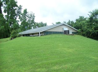 6515 Carriage Rd, Mulberry, AR 72947