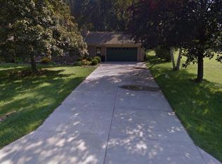 8477 Rondale Dr, Grand Blanc, MI 48439