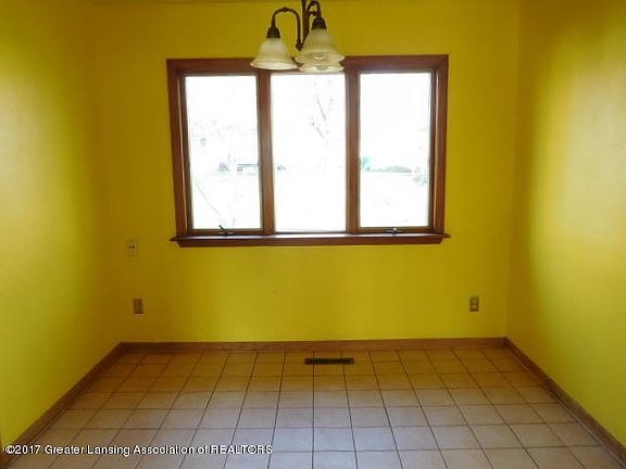 3rd image of 4412 Davlind Dr