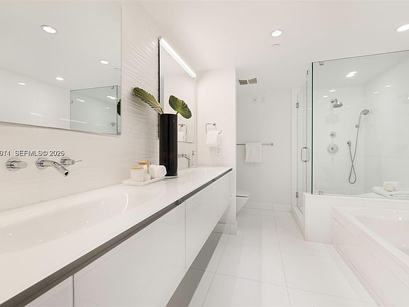 5th image of 55 Merrick Way APT 808