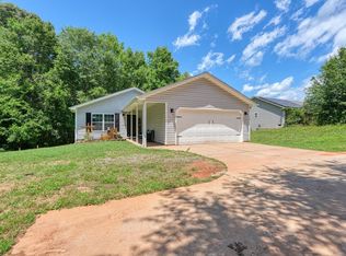 703 Patriot Ln, Greer, SC 29651
