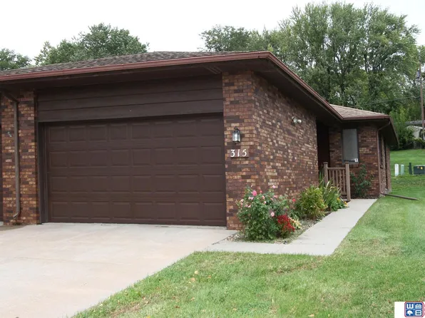 315 N 75th Ct, Lincoln, NE 68505