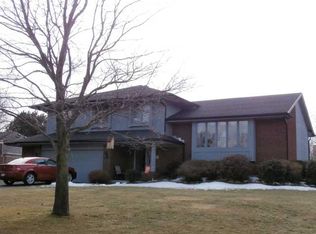 7107 Willowyck Rd, Maumee, OH 43537