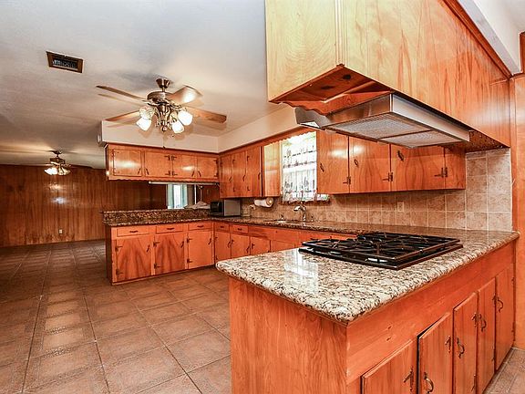 5th image of 13906 Regg Dr