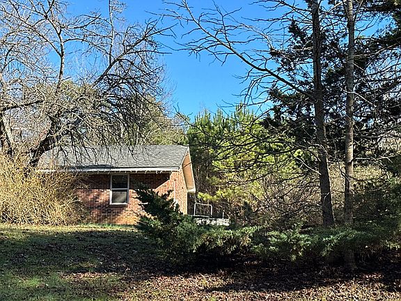 4th image of 210 County Road 239