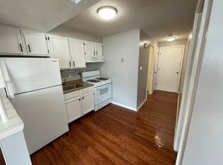 10392 Michael Todd Ter #GE, Glenview, IL 60025