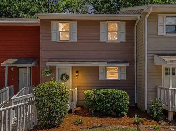 5464 Pine Top Cir, Raleigh, NC 27612