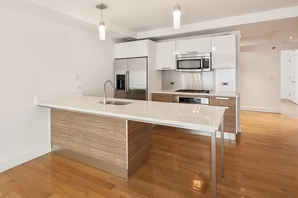 Rented by MNS | media 6