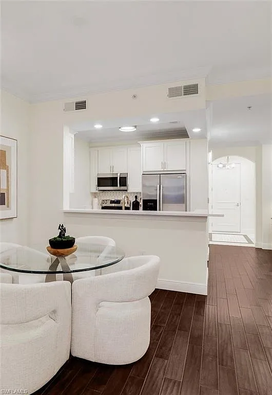 2 bed, 2.0 bath, 1540 sqft, $5,500 — Photo 4