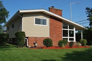1st image of 1002 S Dunton Ave