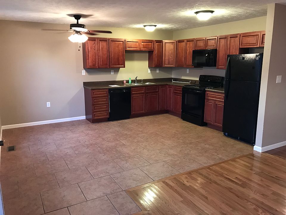 Dining & Kitchen area