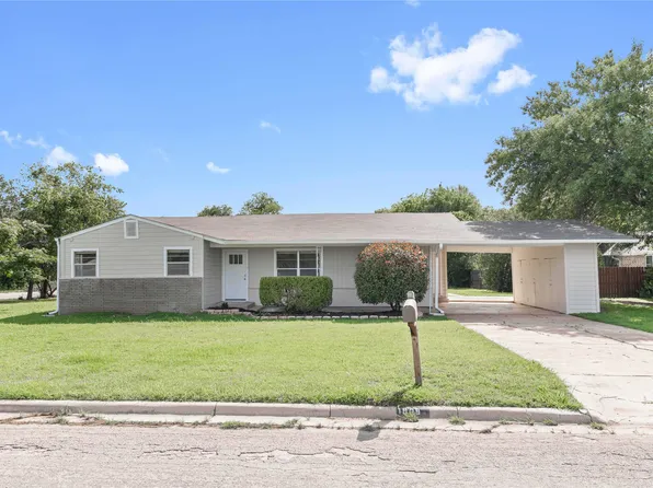 1909 7th St, Brownwood, TX 76801