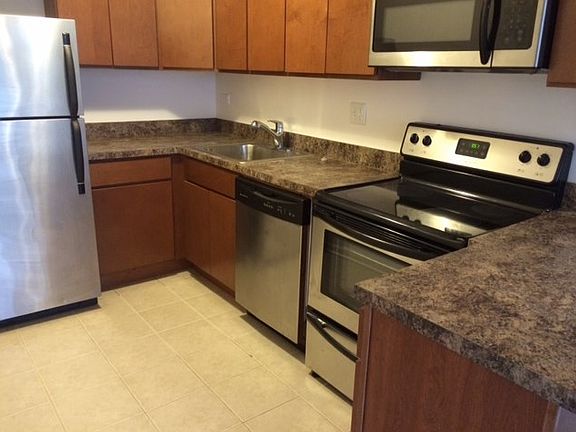 3rd image of 1355 N Dearborn Pkwy #303