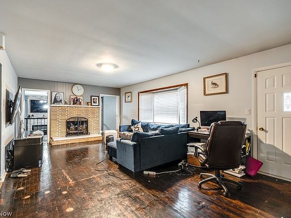 3rd image of 200 Cochran Rd
