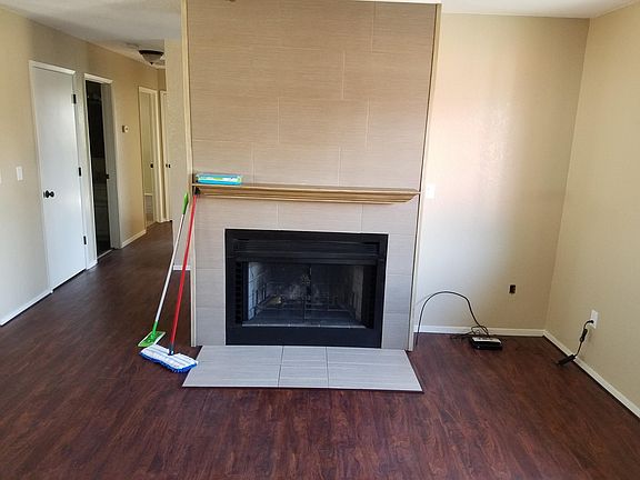 Living room/Fireplace