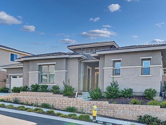 2nd image of 32441 Toyon Rd