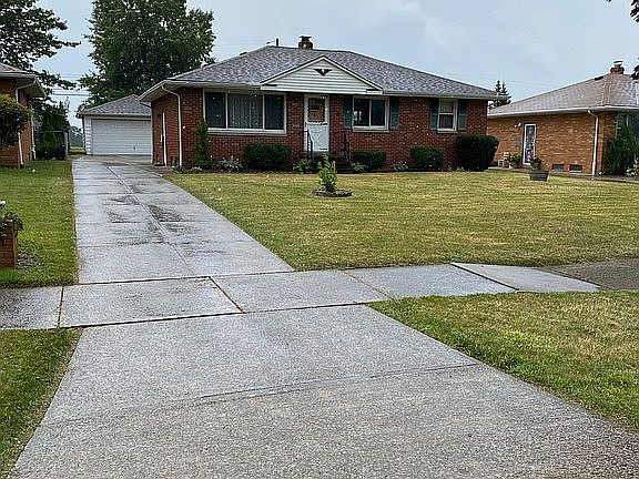 3rd image of 24750 Picone Ln