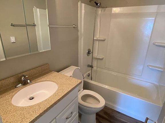 5th image of 104 NW 8th St #G2