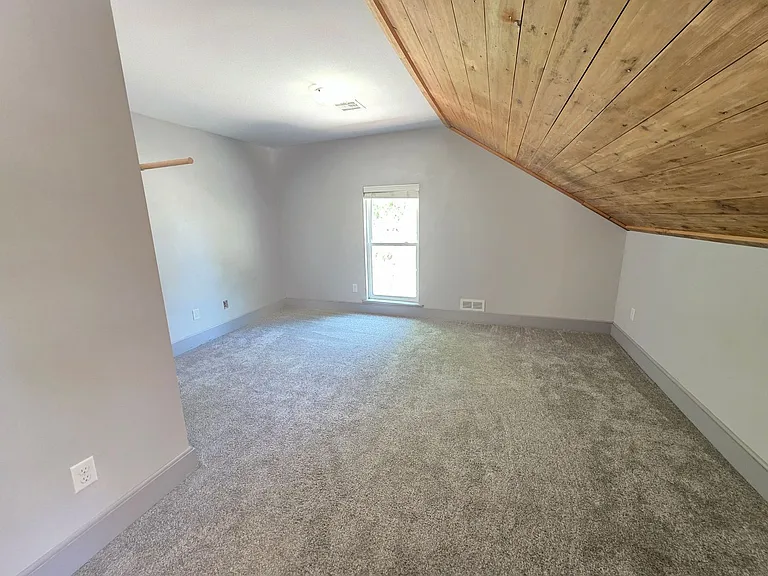 920 2nd Ave S #922 — Photo 9