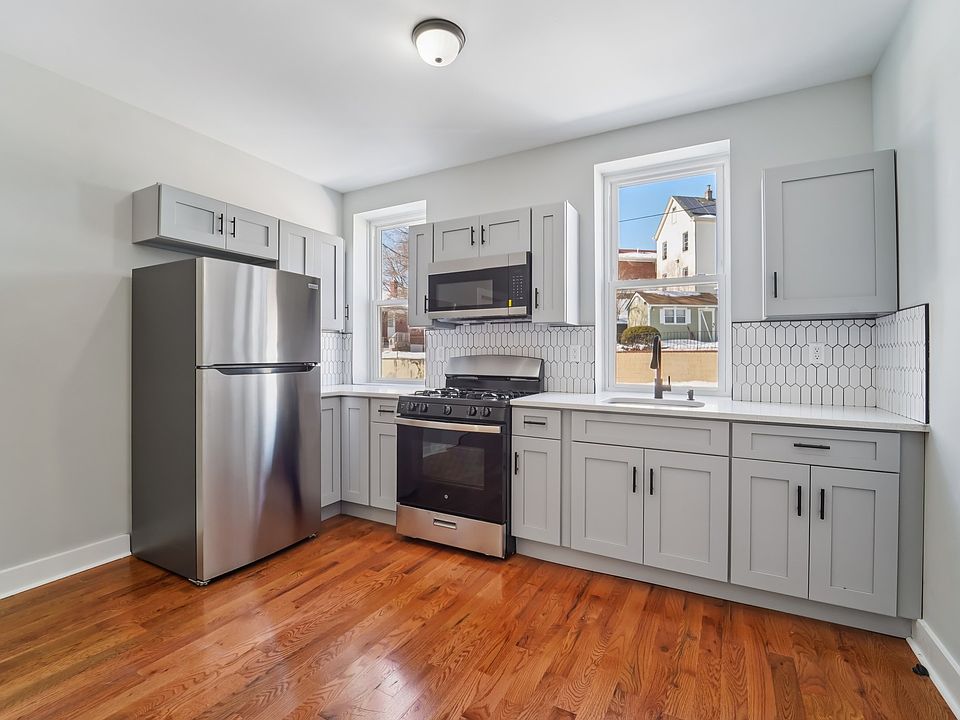 1st image of 216 Corabelle Ave Floor 2