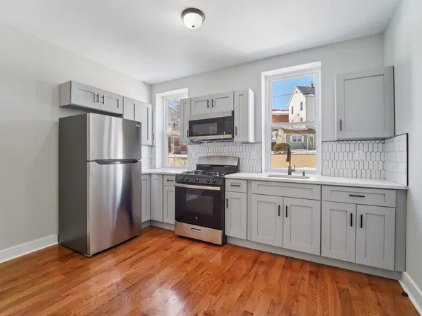 216 Corabelle Ave, Lodi, NJ