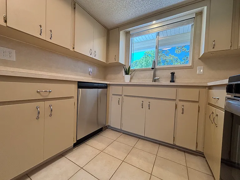 10923 SW 83rd Ct — Photo 14