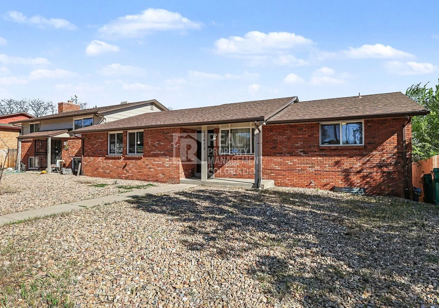 Spacious 4-Bedroom, 2-Bath Duplex in Golden Mountain Views, Private Yard & Garage! — Photo 3