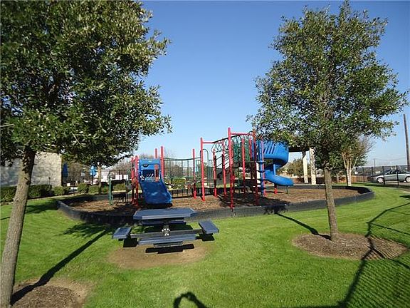 3rd image of 4506 Karen Dr