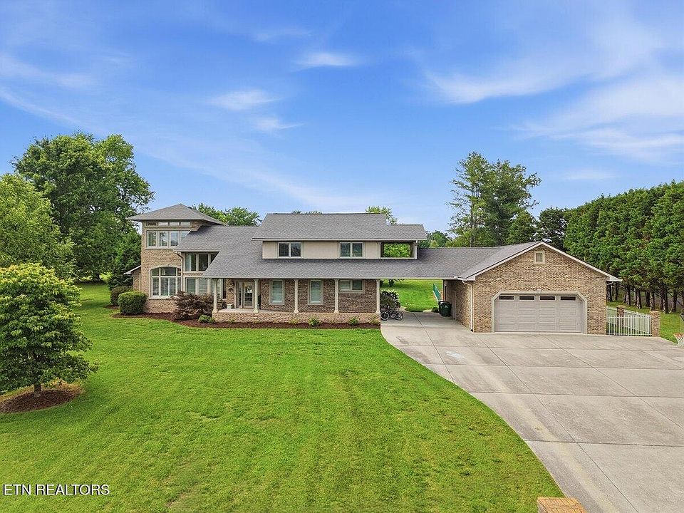 1st image of 1919 Northwood Dr