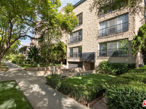 318 N Oakhurst Dr, Beverly Hills, CA 90210