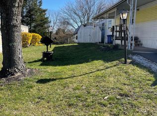 28 Walnut Ln, Carlisle, PA 17015